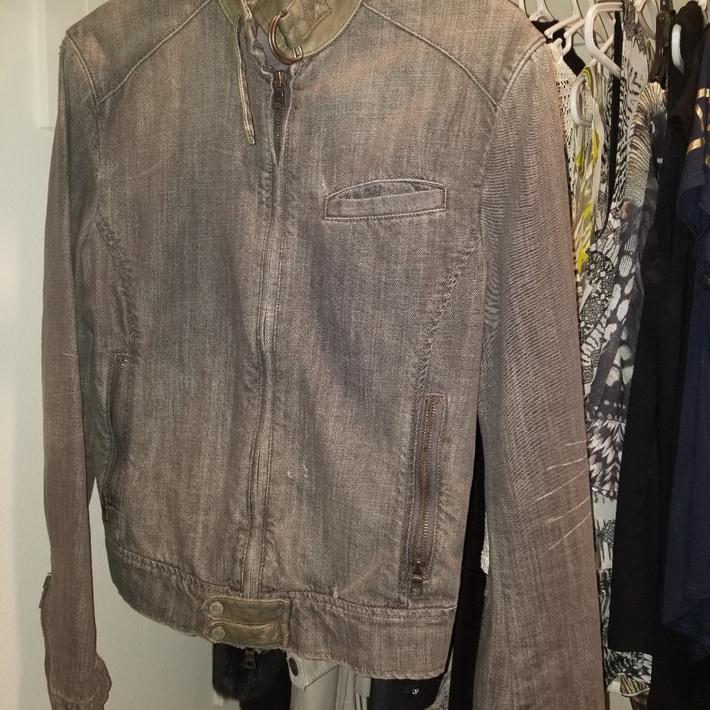 Jacket - Picture 3 of 4